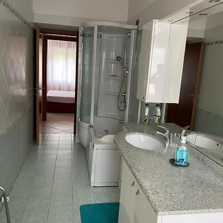 Villa Vacanze - Vicino Arona Pisano